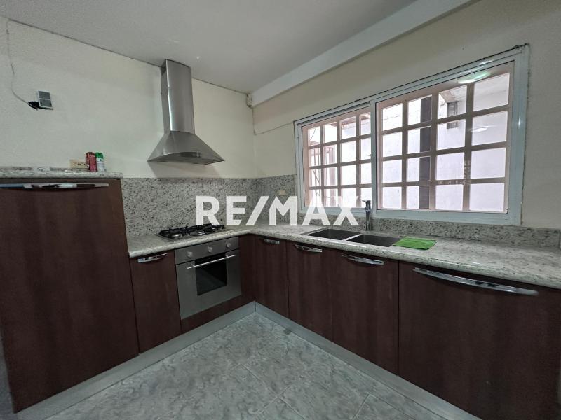 En Venta Casa o TownHouse Urb. Los Corales, Santa Irene, Punto Fijo, Estado Falcon