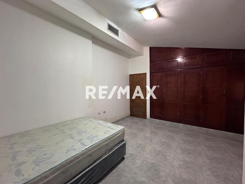 En Venta Casa o TownHouse Urb. Los Corales, Santa Irene, Punto Fijo, Estado Falcon