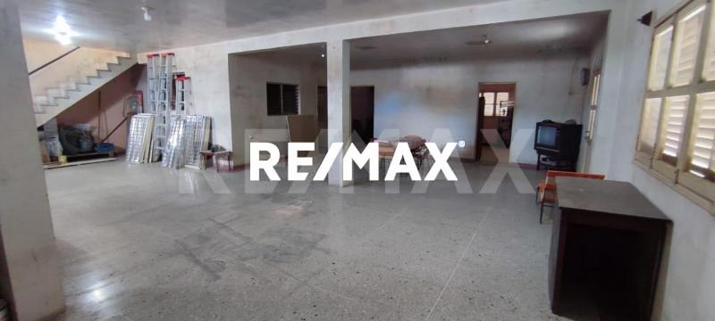 En Venta Edificio Centro de Punto Fijo.