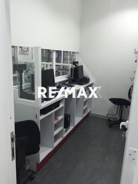 En Venta Edificio Centro de Punto Fijo.