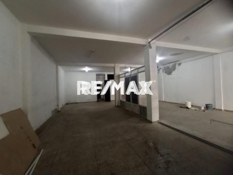 En Venta Edificio Centro de Punto Fijo.