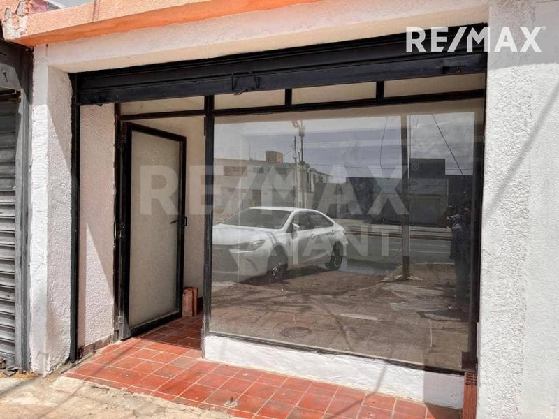 En Alquiler Local Comercial Av. Jacinto Lara, Punto Fijo, Estado Falcón