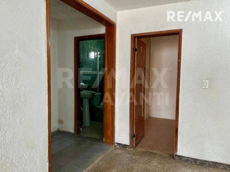 En Alquiler Local Comercial Av. Jacinto Lara, Punto Fijo, Estado Falcón