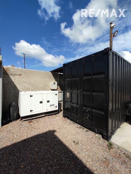 En Alquiler Local Industrial y Galpón Urb. Zarabón, Punto Fijo, Estado Falcón