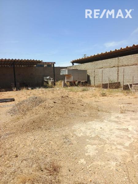 En Venta Local Industrial y Galpón Puerta Maraven, Cardón, Falcón, 4154, VEN