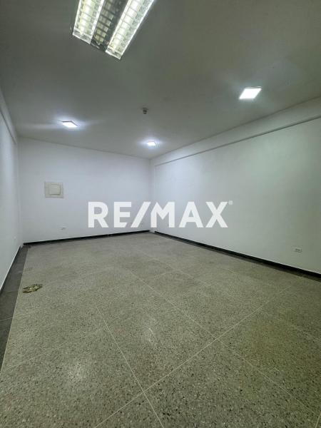 En Alquiler Local Comercial Calle Zamora, Centro, Punto Fijo, Falcón, 4102, VEN
