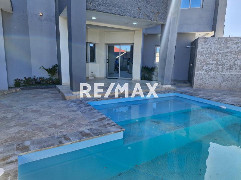 En Venta Casa o TownHouse Urbanización Zarabon, Conjunto Residencial Amantea.