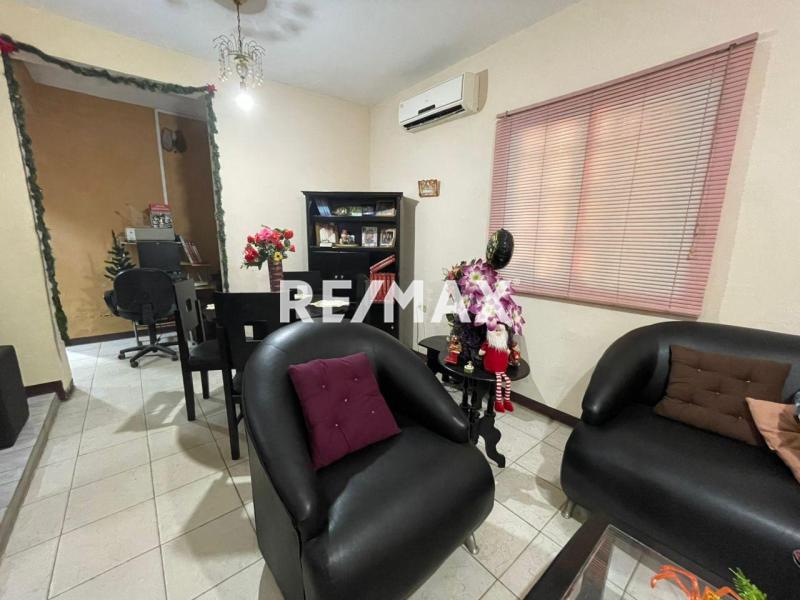 En Venta Casa o TownHouse avenida ollarvides puerta maraven