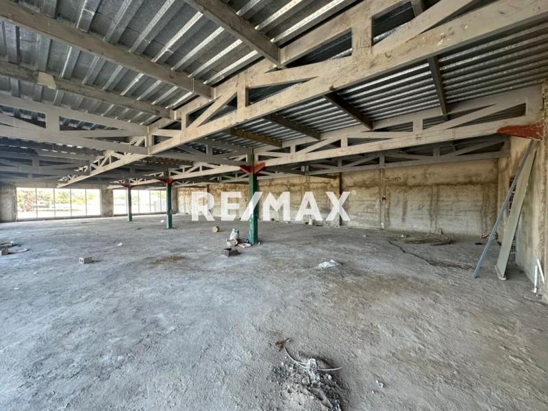 En Venta Edificio Avenida 6, Maraven, Cardón, Falcón, 4154, VEN