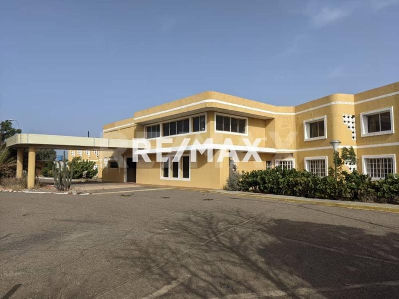 En Venta Edificio Avenida 6, Maraven, Cardón, Falcón, 4154, VEN