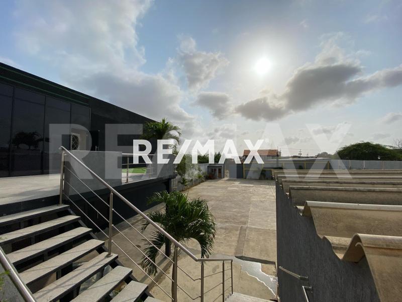 En Venta Edificio Avenida 6, Maraven, Cardón, Falcón, 4154, VEN