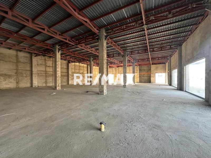 En Venta Edificio Avenida Santa Irene, Punto Fijo, Falcón, 4102, VEN