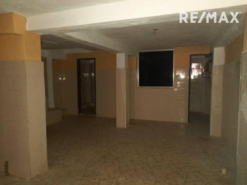 En Venta Edificio Avenida Santa Irene, Punto Fijo, Falcón, 4102, VEN