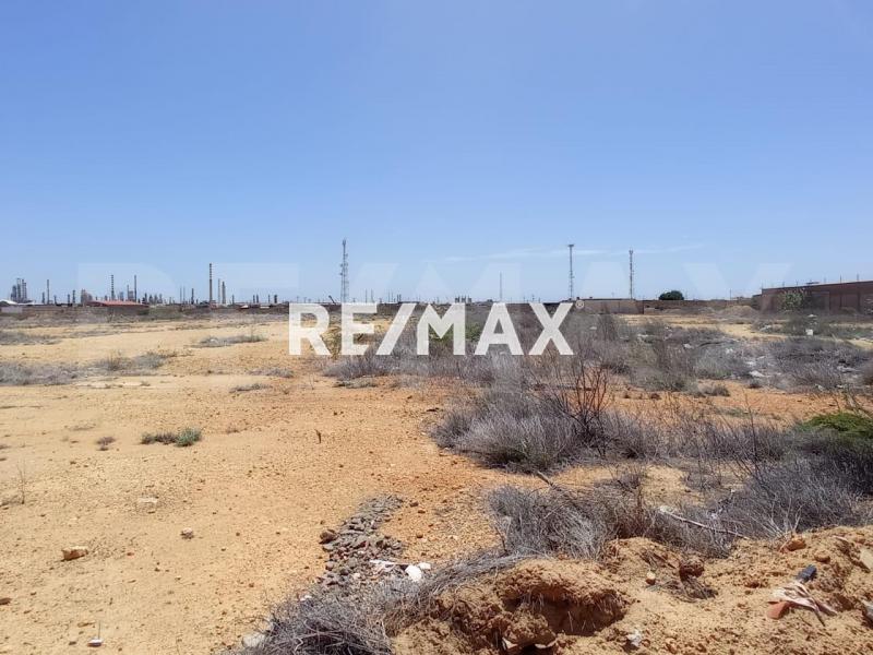 En Venta Terreno y Parcela Puerta Maraven