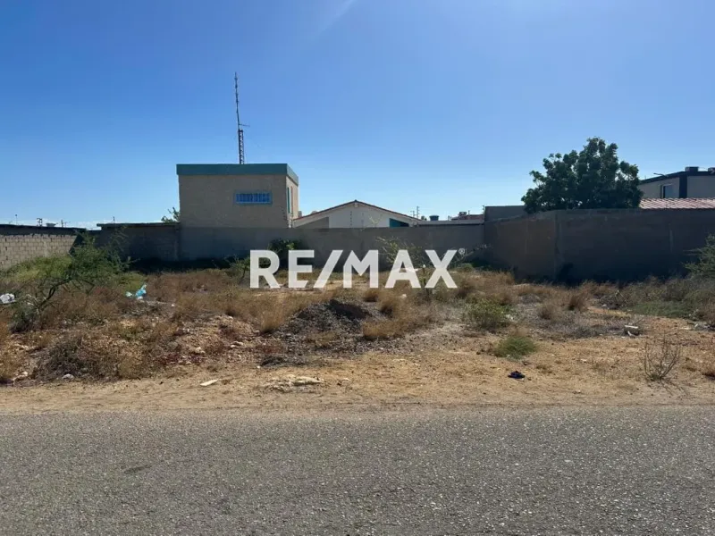 En Venta Terreno y Parcela Puerta Maraven, Punto Fijo, Edo. Falcon.