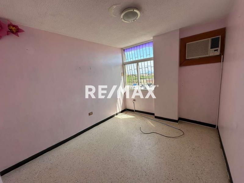 En Alquiler Apartamento BALCONES DE PARAGUANA 2 ZARABON