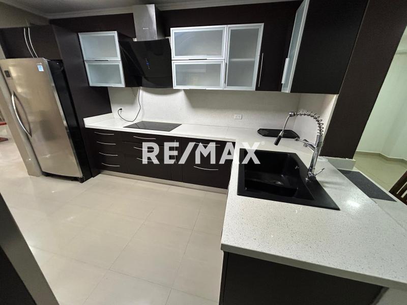 En Alquiler Casa o TownHouse Puerta Maraven