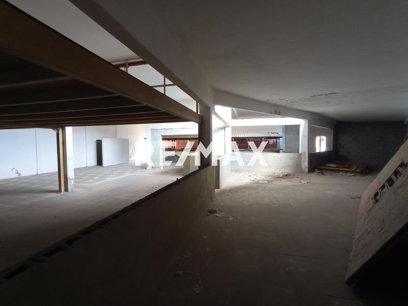 En Alquiler Local Comercial Avenida Los Caobos,  Sector Santa Irene. Punto Fijo