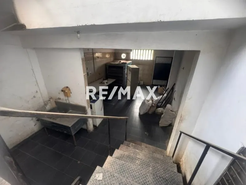 En Venta Local Comercial Antiguo Aeropuerto Sector 1