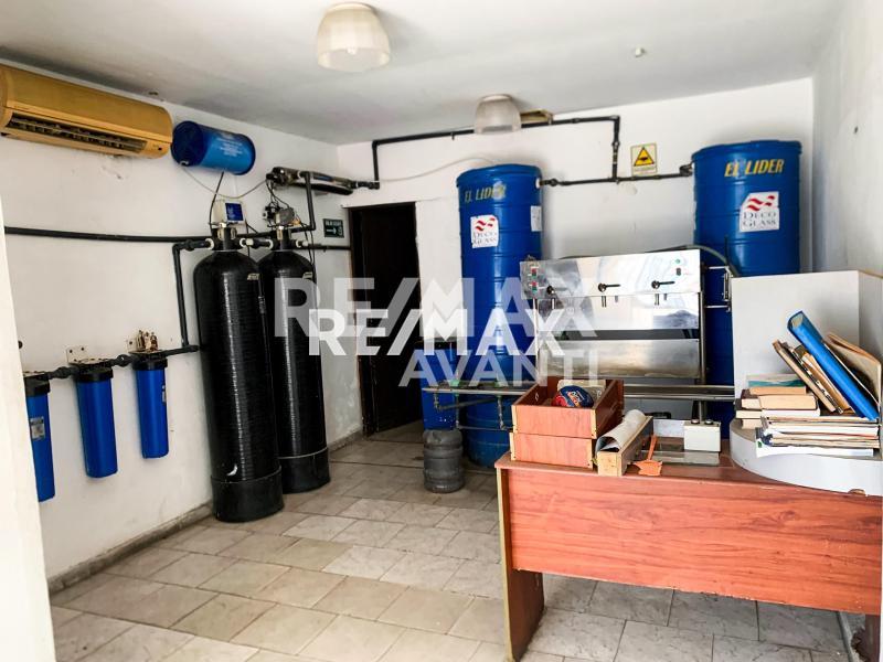 En Venta Local Comercial Antiguo Aeropuerto Sector 1