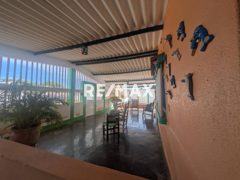 En Venta Casa o TownHouse Calle Aeropuerto, Adicora, Falcón, 4142, VEN
