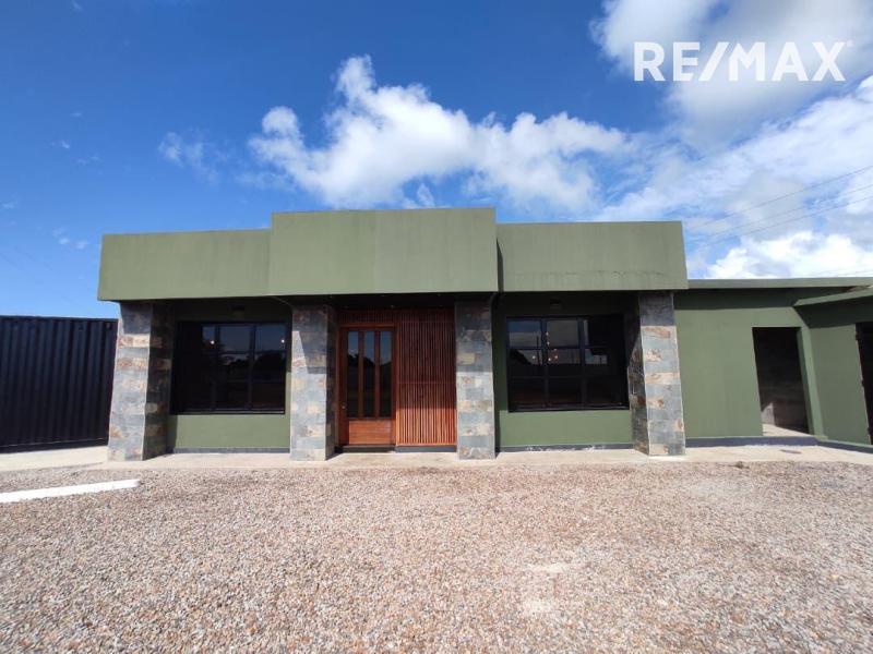 En Venta Local Industrial y Galpón Las Piedras, Punto Fijo, Falcón, 4102, VEN
