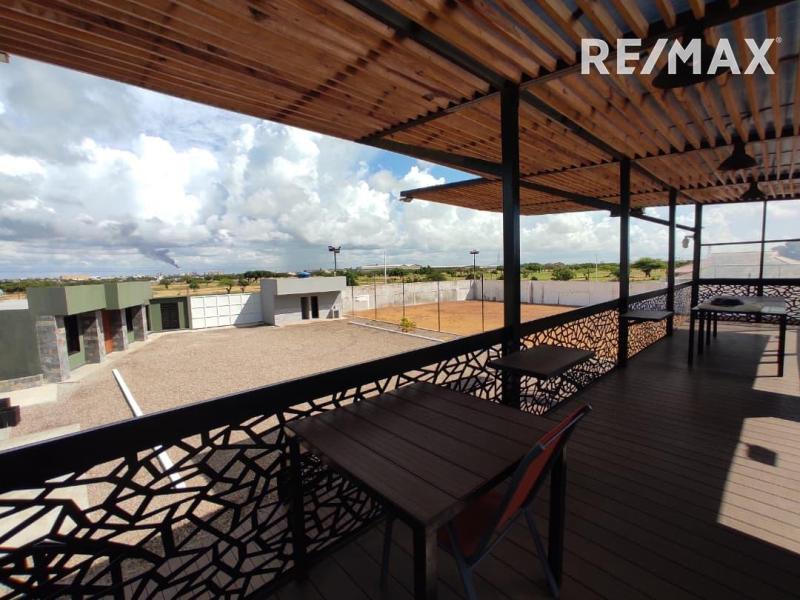 En Venta Local Industrial y Galpón Las Piedras, Punto Fijo, Falcón, 4102, VEN