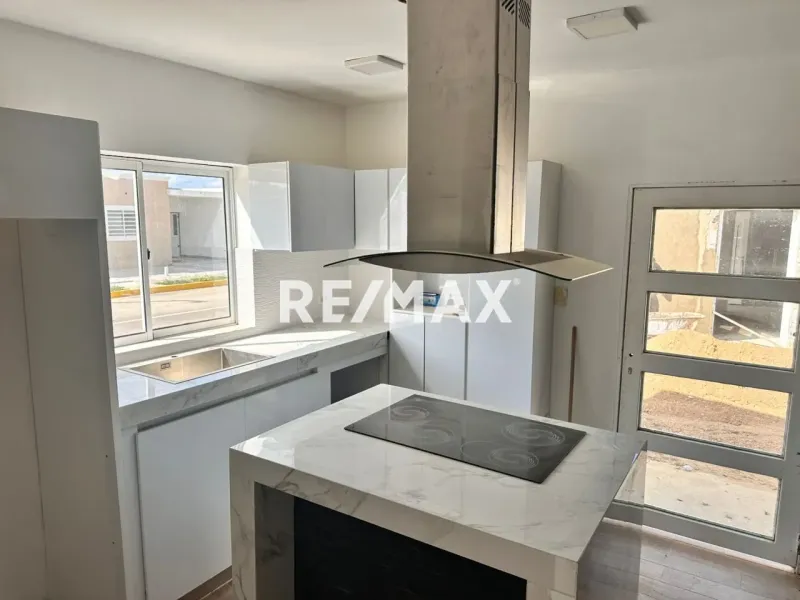 En Venta Casa o TownHouse Avenida Intercomunal Alí Primera, Guanadito, Falcón, 4147, VEN