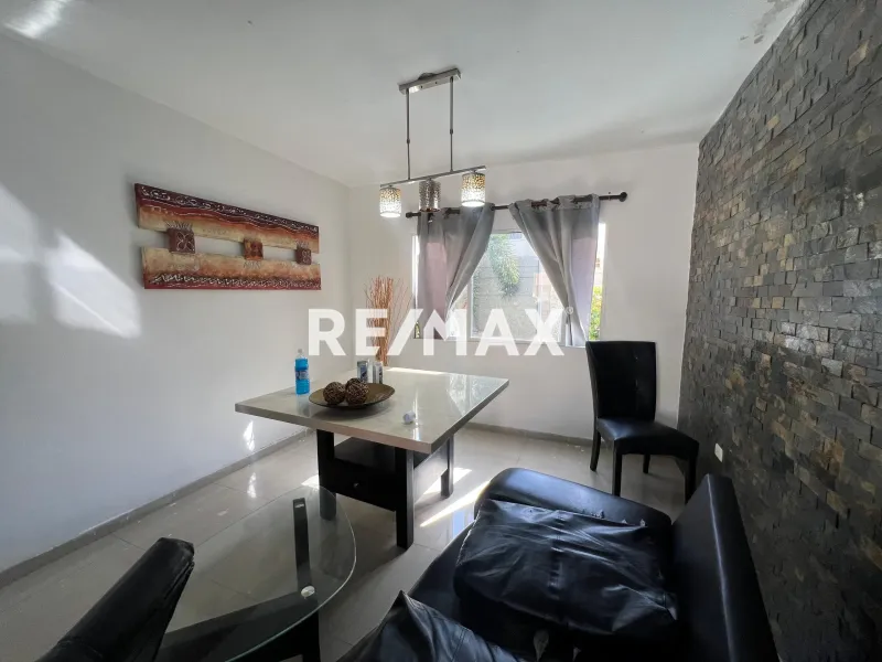 En Alquiler Casa o TownHouse PUERTA MARAVEN , VILLAS RORAIMA