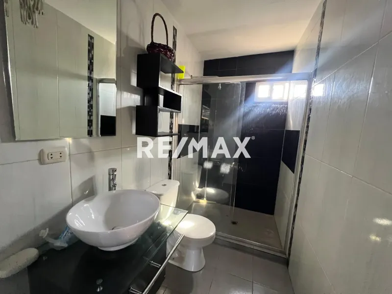 En Alquiler Casa o TownHouse PUERTA MARAVEN , VILLAS RORAIMA