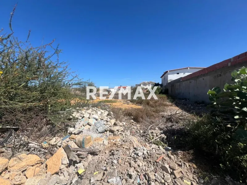 En Venta Terreno y Parcela CALLE SAN ROMAN PUERTA MARAVEN