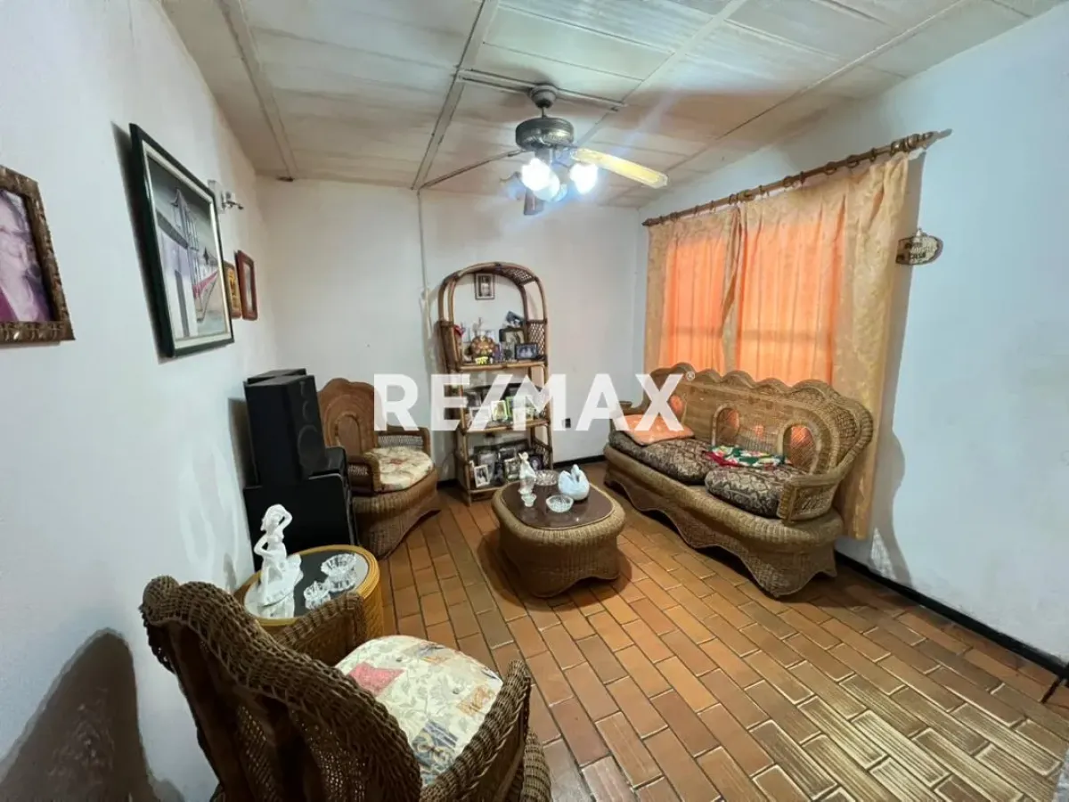 En Venta Casa o TownHouse Urbabización Ramón Ruíz Polanco, Punto Fijo, Falcón, 4102, VEN