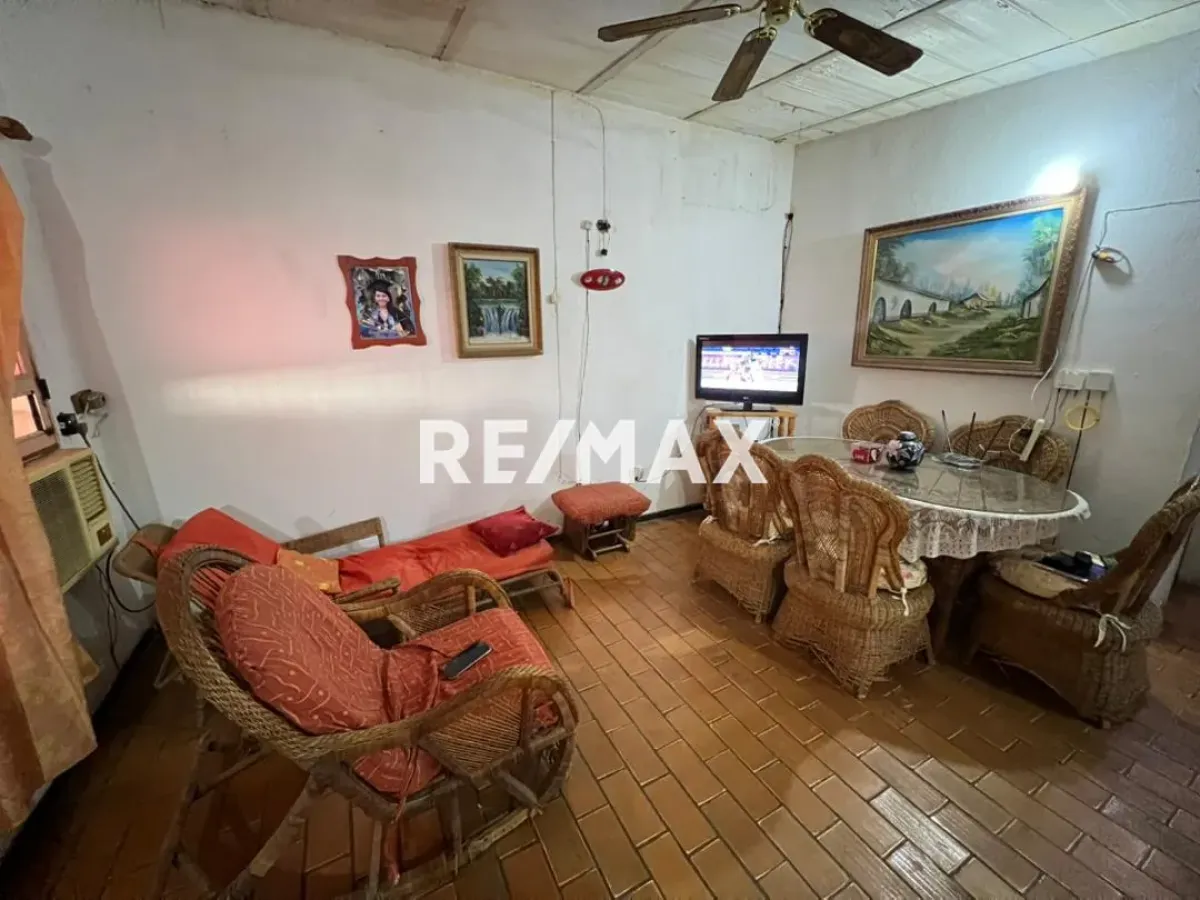En Venta Casa o TownHouse Urbabización Ramón Ruíz Polanco, Punto Fijo, Falcón, 4102, VEN
