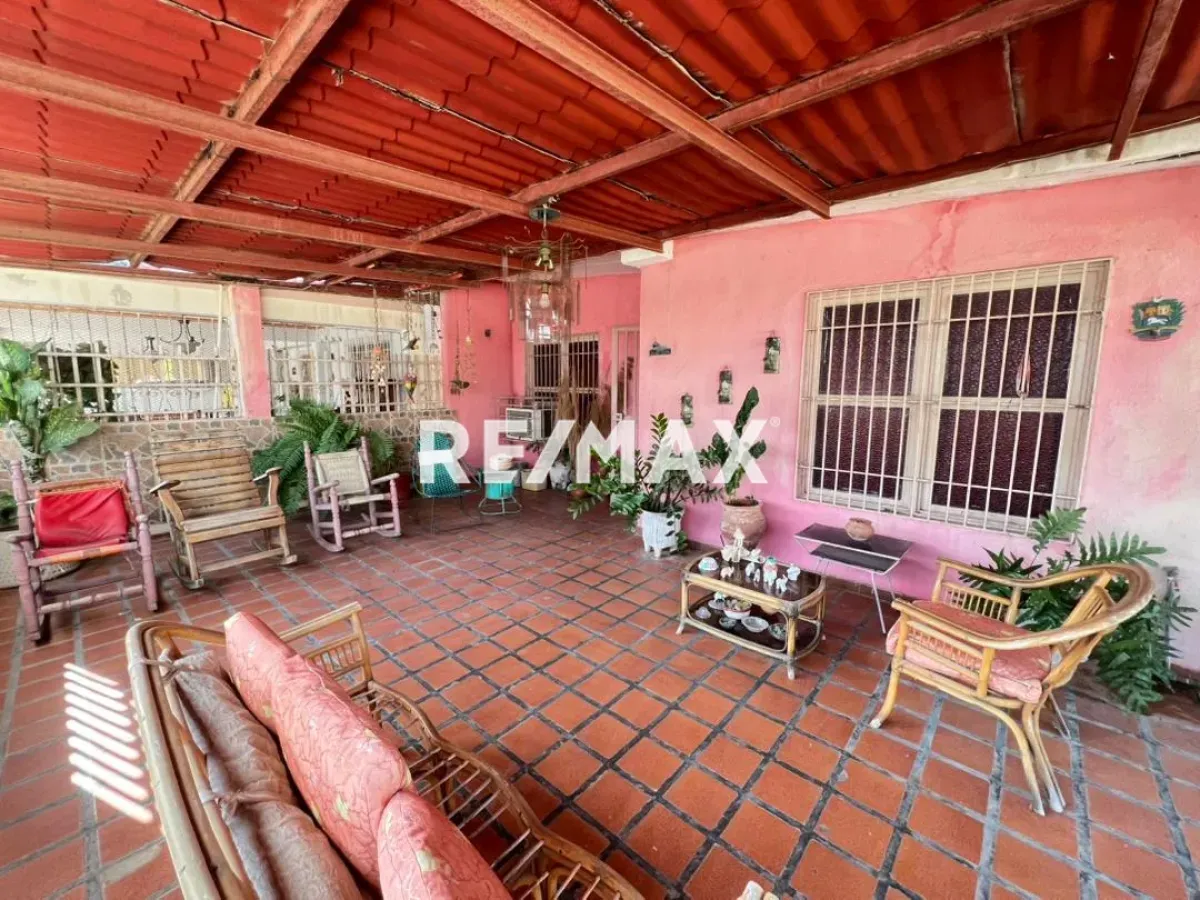 En Venta Casa o TownHouse Urbabización Ramón Ruíz Polanco, Punto Fijo, Falcón, 4102, VEN