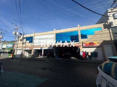 En Venta Local Industrial y Galpón Avenida 27 de Febrero, Caja de Agua, Punto Fijo, Falcón, 4102, VEN
