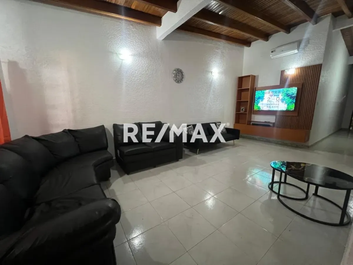 En Alquiler Casa o TownHouse PUERTA MARAVEN AV, BACHILLER PEÑA