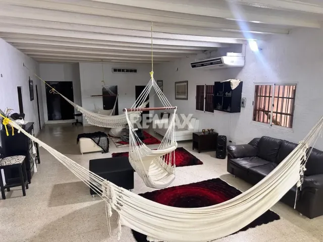 En Venta Casa o TownHouse Villa Marina, Falcón, VEN