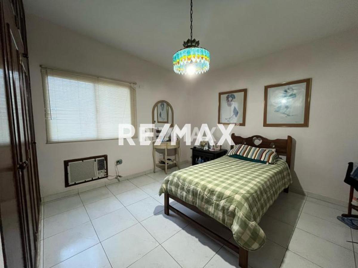 En Venta Casa o TownHouse Urb. Zarabon. Comunidad Cardón