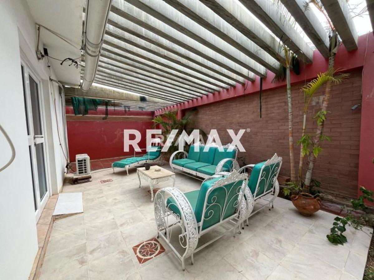 En Venta Casa o TownHouse Urb. Zarabon. Comunidad Cardón