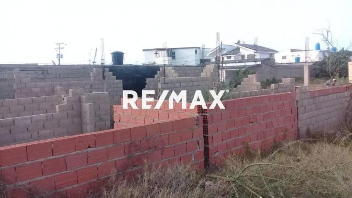 En Venta Terreno y Parcela Parcelamiento Villas Maria Jose,  Puerta Maraven  Punto Fijo Estado Falcón