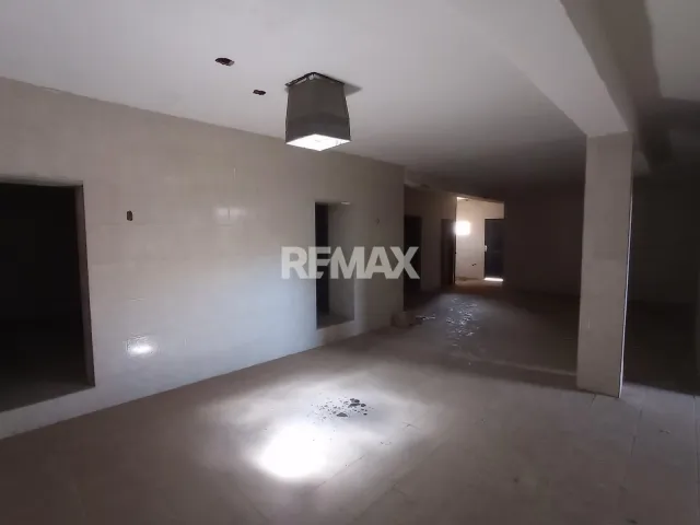 En Alquiler Local Comercial Avenida Coro, Centro, Punto Fijo, Falcón, 4102, VEN