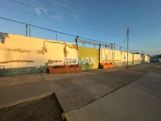 En Alquiler Local Industrial y Galpón Avenido Jacinto Lara, Centro, Punto Fijo, Falcón, 4102, VEN