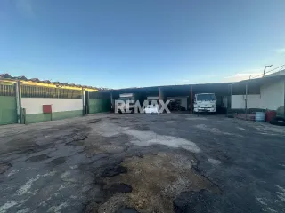 En Alquiler Local Industrial y Galpón Avenido Jacinto Lara, Centro, Punto Fijo, Falcón, 4102, VEN