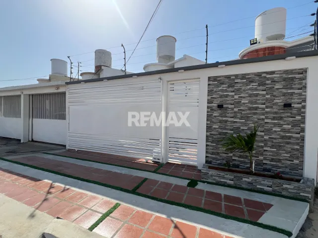 En Alquiler Casa o TownHouse Puerta Maraven, Cardón, Falcón, 4154, VEN