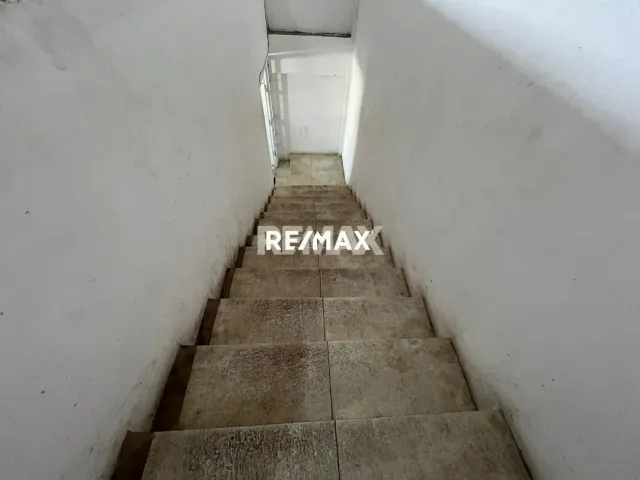 En Venta Local Comercial Av Ollarvides Sector Puerta Maraven