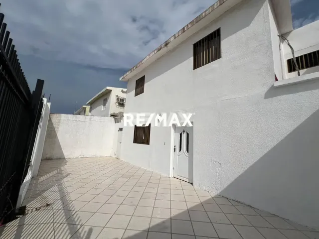 En Alquiler Casa o TownHouse Calle 19 Judibana detras del Hospital de Niños