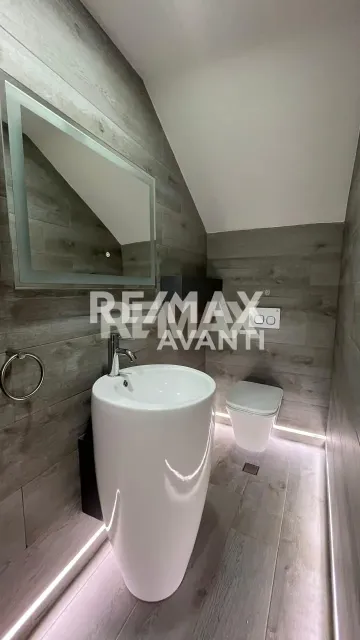 En Alquiler Casa o TownHouse Urbanización Cristal VII