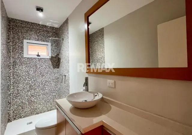 En Venta Casa o TownHouse Villas Paraiso Sector Las Virtudes