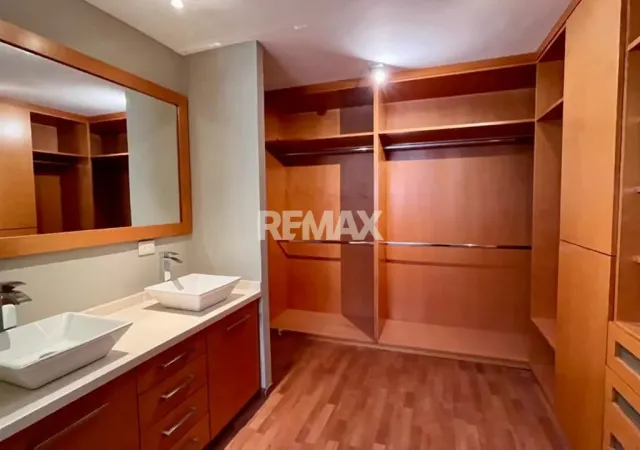 En Venta Casa o TownHouse Villas Paraiso Sector Las Virtudes