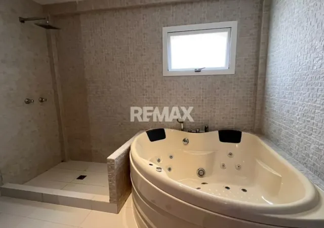 En Venta Casa o TownHouse Villas Paraiso Sector Las Virtudes